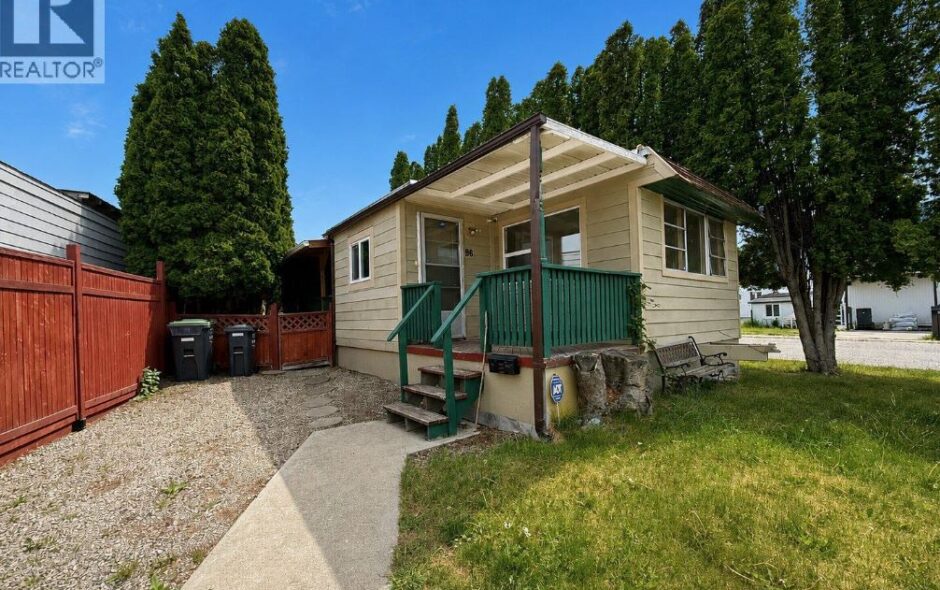 Mobile Homes for Sale in Main South, Penticton - Unit# 96, 3245 Paris Street